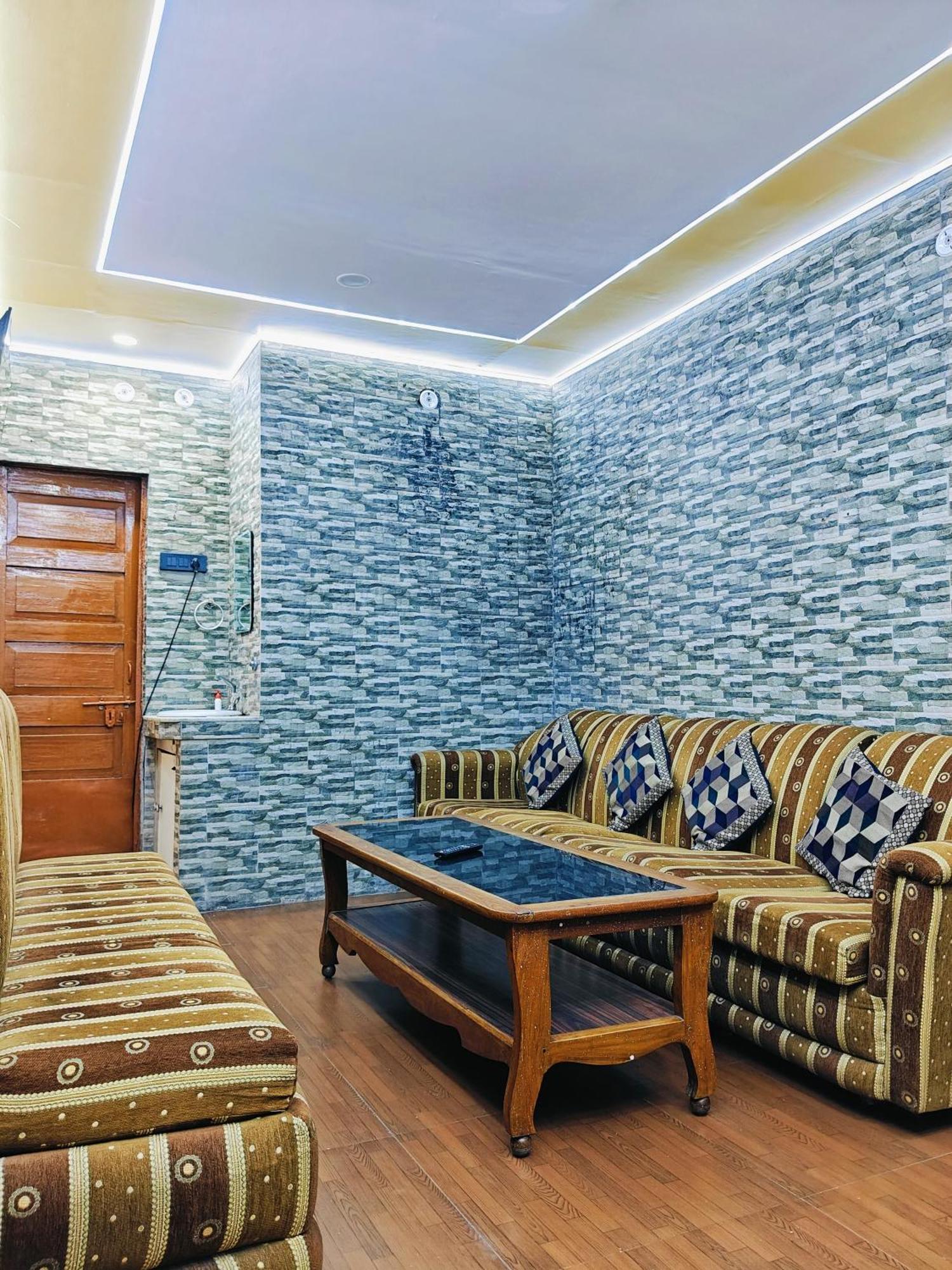 Kiara Home Stays Varanasi Exterior foto